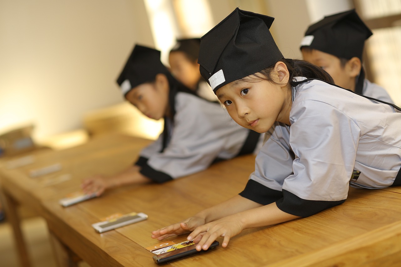 关于广东省初中毕业生学业考试化学的分析与探讨